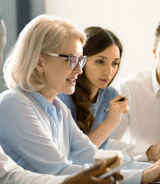 Collègues en réunion